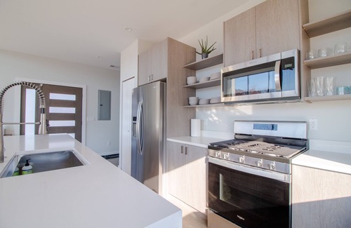 Stevensville House | Modern Lakehouse with private heated pool near New Buffalo