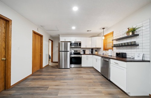 Afton House | Modern Lakeside Cottage, Boat Slip, Gameroom w/pool table!