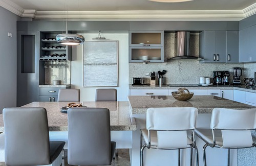 Rosarito Condo | Modern-LasOlasCondo-Pools&Jacuzzis-6thFLR-Rosarito