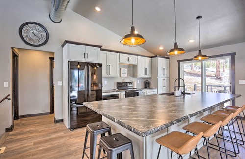 Lead Cabin | Modern Lead Cabin w/Private Hot Tub & Fireplace!