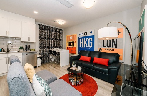 Southeast Edmonton House | Modern Legal suite near Airport, Hospital, South common, Henday, 91 St, Town Ctr
