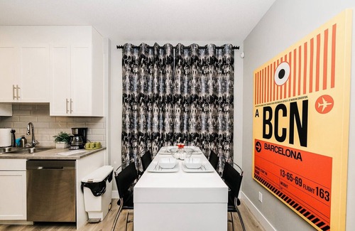 Southeast Edmonton House | Modern Legal suite near Airport, Hospital, South common, Henday, 91 St, Town Ctr