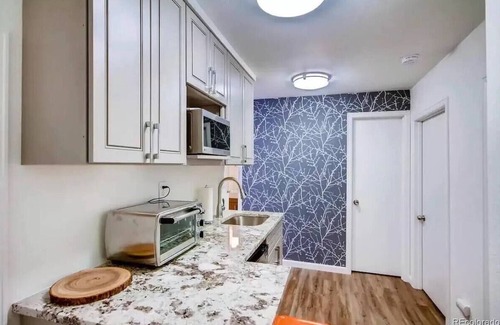 Arvada Apartment | Modern, Light Basement Apartmentnn