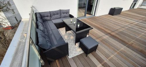 Nordstadt Apartment | Modern Living Apartment with Sunset Terrace