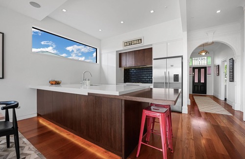 Grey Lynn House | Modern Living with Spa and Courtyard