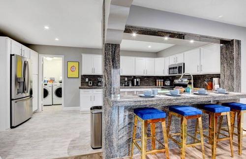 Winchester House | Modern Lockdown-7 Bd with Pool & Spa 30+ Day Home!