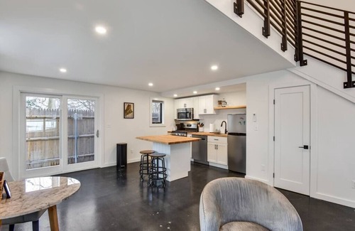Augusta Apartment | Modern Loft Apartment