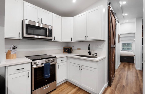 Oregon City Apartment | Modern Loft Guest House | Near Oregon City