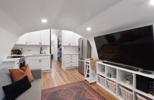Oregon City Apartment | Modern Loft Guest House | Near Oregon City