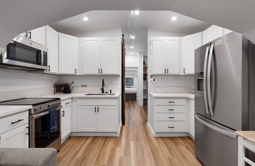Oregon City Apartment | Modern Loft Guest House | Near Oregon City
