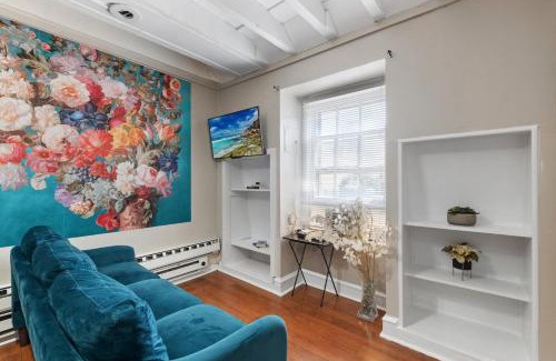 Washington Square West Apartment | Modern Loft In Center City