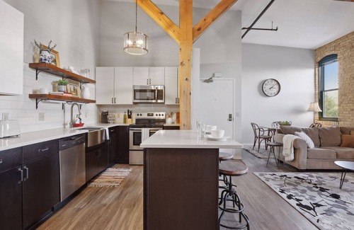 Nicollet Island Apartment | Modern Loft in Trendy North Loop Location