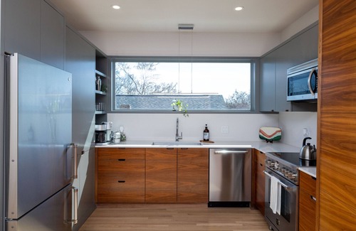 Fairmount House | Modern Loft w/Rooftop in Walkable Magnolia