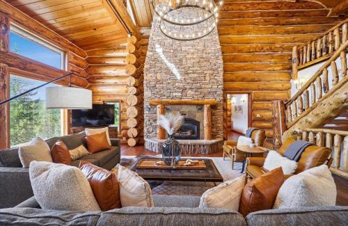 Baldy Mountain House | Modern Log Cabin Home