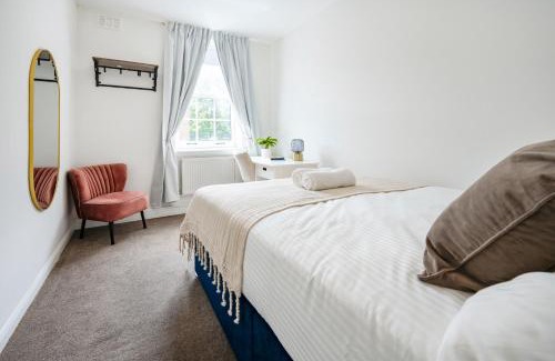 Higher Walton Apartment | Modern London stay near Nothing Hill