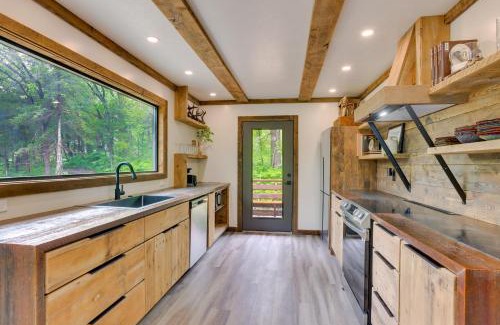 Cass County House | Modern Louisville Home on 3 Acres with Gas Fire Pit!