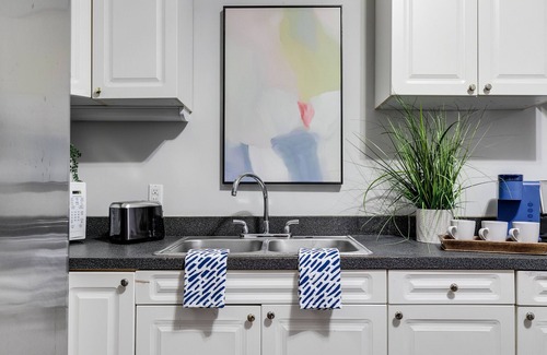 Jackson Ward House | Modern, Lovely and Spacious Home