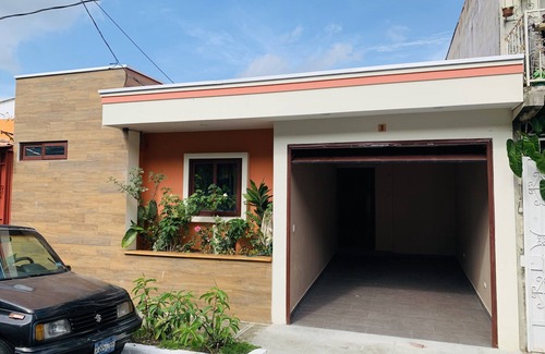 San Salvador House | ★ ☼Modern, Lovely & Private Home Gated Community