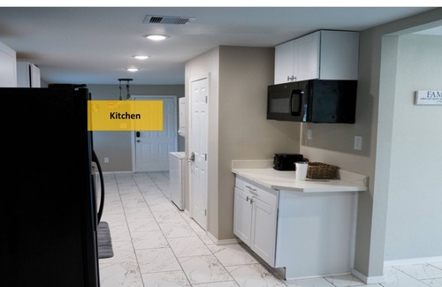 Spring Branch West House | Modern Lux 3 Bedroom House near City Center