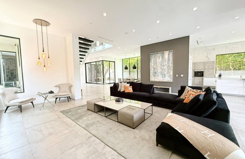Fairfax District House | Modern Lux Masterpiece: Games,Views,Rooftop,Pool