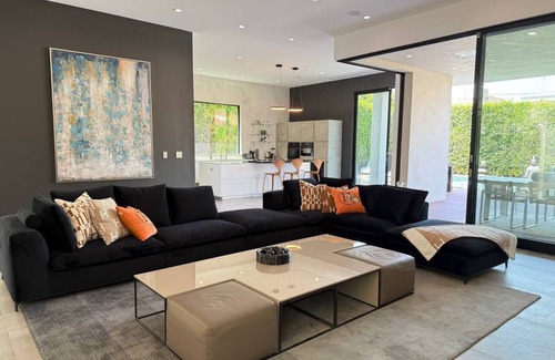 Fairfax District House | Modern Lux Masterpiece: Games,Views,Rooftop,Pool