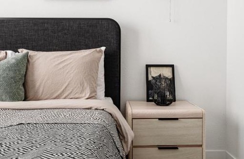 Washington Ave./ Memorial Park Apartment | Modern Lux Stay with City Views