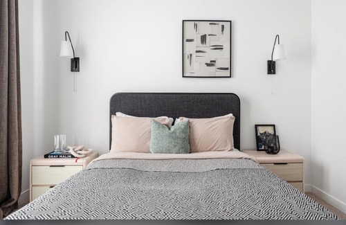 Washington Ave./ Memorial Park Apartment | Modern Lux Stay with City Views
