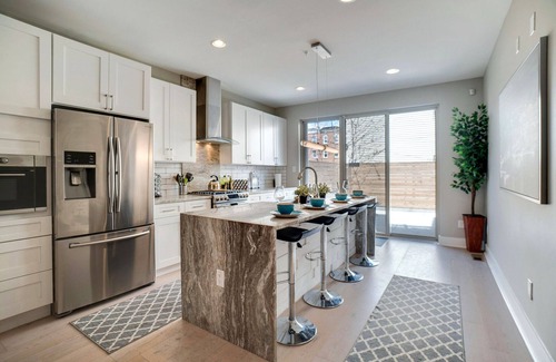 Newbold House | MODERN LUX Townhome w/Roof Deck + Crib & High Chair