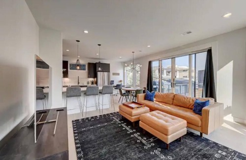 Parker House | Modern - Lux Townhouse w/private garage