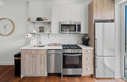 Uptown Condo | Modern Lux | Uptown Chicago! Steps to Aragon+Metro