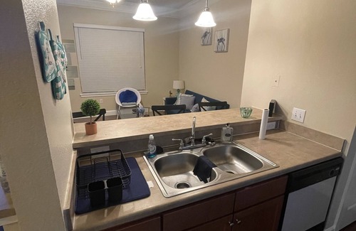 Washington Ave./ Memorial Park Apartment | Modern Luxe 2 Bedroom Apt in Houston Heights
