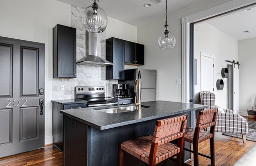 Church Hill Apartment | Modern Luxe Apartment - Close to City Center