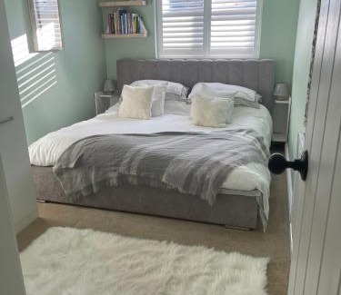 Billericay Apartment | Modern Luxe Maisonette Near Station With Free Parking