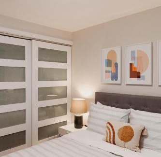 Beacon Hill South - Cardinal Heights Apartment | Modern, Luxurious Apartment near Downtown Ottawa