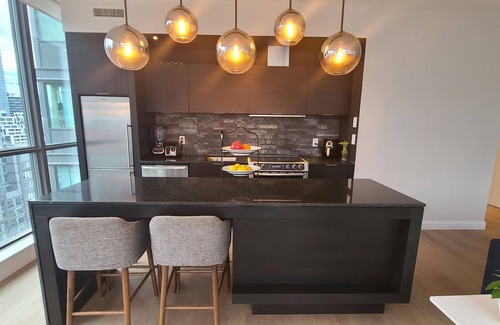 Fashion District Condo | Modern Luxurious Condo in Downtown