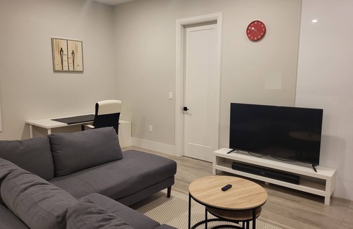 Abbotsford Apartment | Modern, Luxurious, Spacious and Clean.