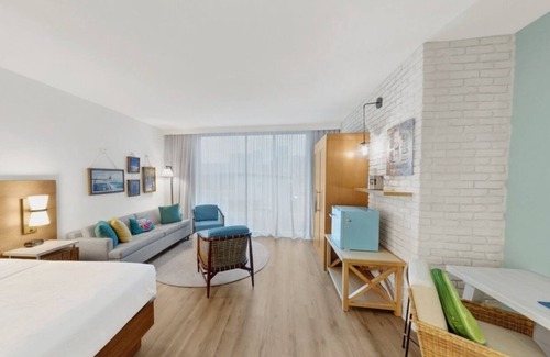 Sobro Hotel | Modern Luxurious Stay! Swimming Pool, Pets Allowed, Near Johnny Cash Museum
