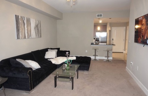 Home Park Apartment | Modern luxury 1 bedroom in Midtown