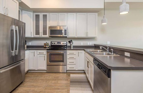 Big Sky Apartment | Modern Luxury 1 Bedroom Condo Big Sky Town Center