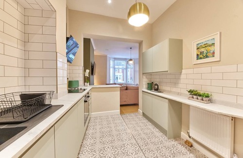 Whitley Bay Apartment | Modern Luxury 2-Bedroom Oasis in Heart of Whitley Bay