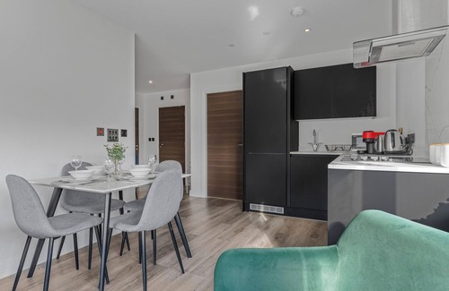 Olton Apartment | Modern Luxury 2 Bedroom Apartment near NEC & Birmingham airport