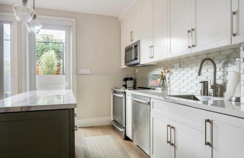 Richmond District Apartment | Modern Luxury 3 BR Near Presidio & GG Park