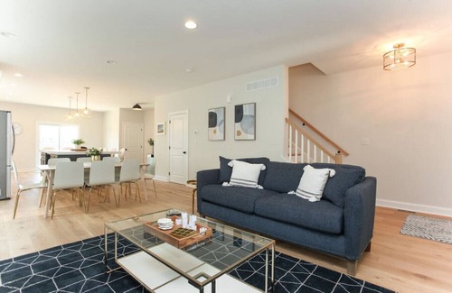 Conshohocken House | Modern Luxury 4 Bedroom Home, Steps from Park