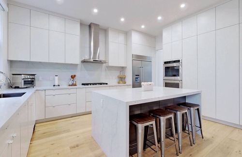 Midtown Toronto House | Modern Luxury 5 Bedroom House - Midtown Toronto