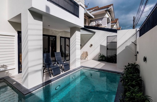 Kathu House | Modern Luxury 5BR with Private Pool Villa in Pathong, Phuket.