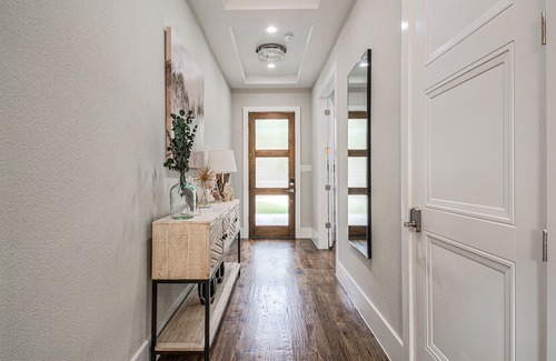 West Dallas House | Modern Luxury - Amazing Backyard! In Dallas - Near Everything!