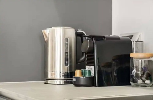 Ramat Gan Apartment | Modern Luxury Apartment in TLV AC Wi-Fi Balcony