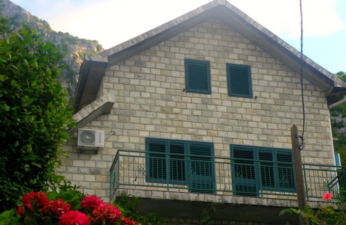 Strp Apartment | Modern, luxury apartment situated in the heart of Bay of Kotor