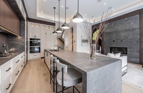 East York House | Modern luxury awaits in convenient Toronto location