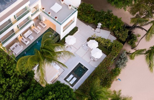 Porters House | Modern Luxury Beachfront Vacation Home - Footprints